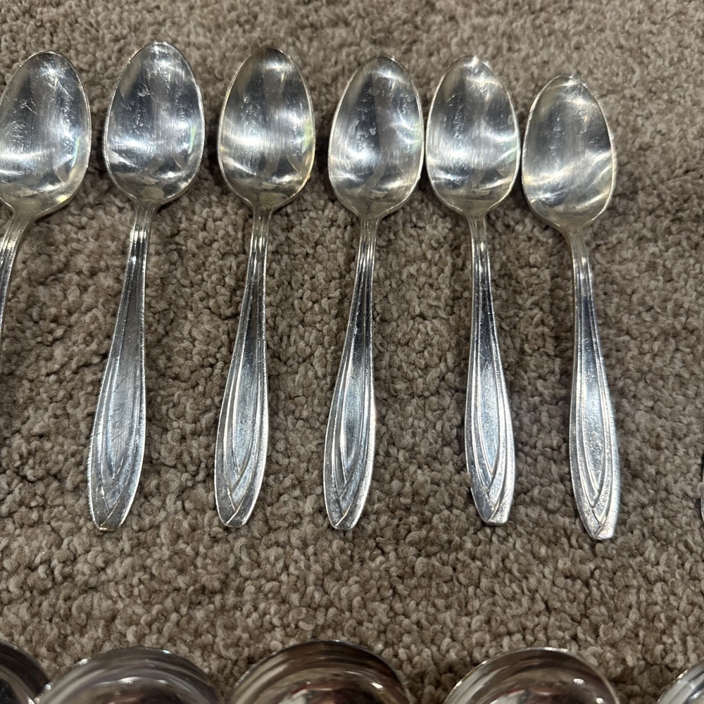 1847 Rogers Bros Silhouette Flatware Silverware Fork Spoon Soup Service For 8 - Picture 5 of 9